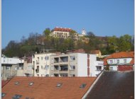 Novostavba luxusního půdního bytu OV 4+kk Brno město, s velkou terasou, podlahovým vytápěním a klimatizací. Parkování.